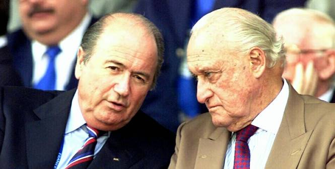 Corruption à la FIFA : Sepp Blatter directement visé par une enquête du FBI ?