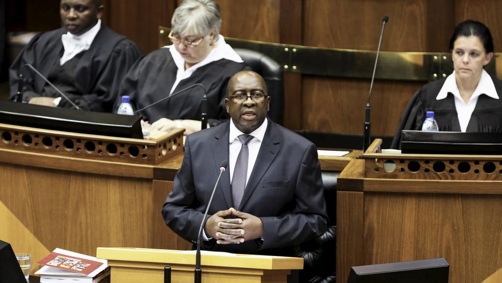 Afrique du Sud: le limogeage du ministre des Finances largement décrié