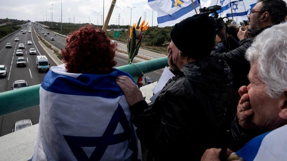 Israël-Hamas: un dernier échange otages-prisonniers sous haute tension