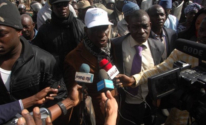 ​«Après le candidat du PDS, Karim WADE, Macky embastille Oumar SARR, coordonnateur de ce parti», (FPDR)