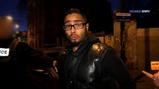 Capture d'écran de la chaîne BFM-TV montrant Jawad Bendaoud, à Saint-Denis le 18 novembre
