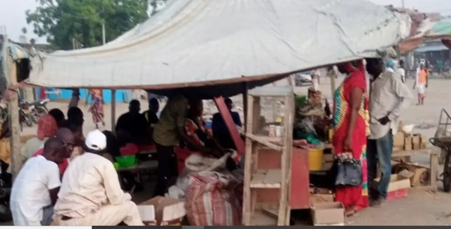 Cameroun : un décès et une personne entre la vie et la mort lors d’une compétition de consommation de whisky en sachet