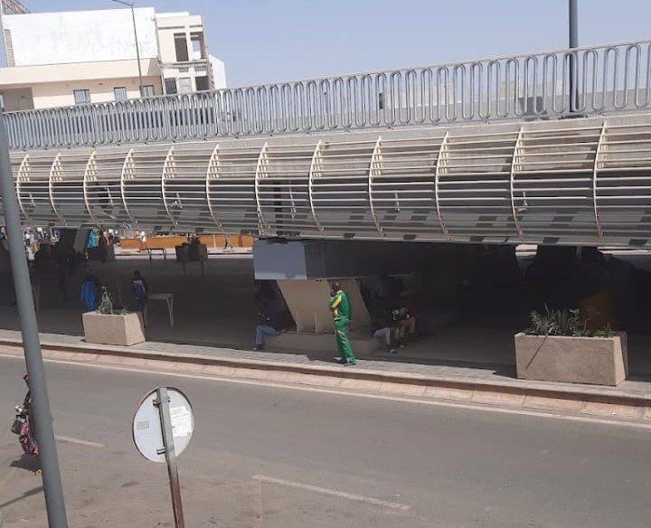 Société : le pont de Keur Massar endommagé par un camion