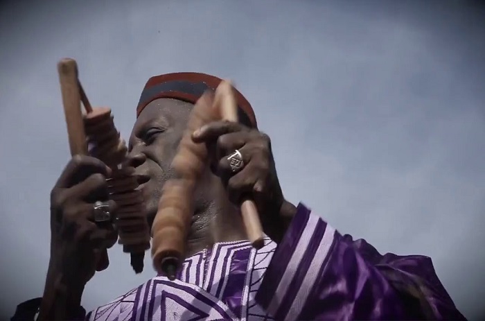 Lama Sidibé : le chanteur de l’intégration africaine