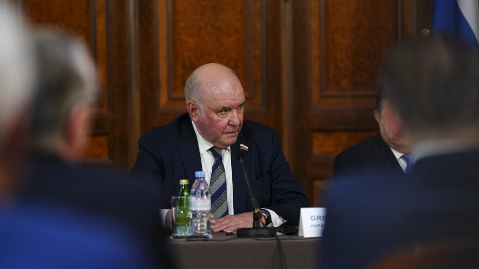 Ukraine: la Russie envoie deux spécialistes chevronnés aux pourparlers russo-américains à Riyad