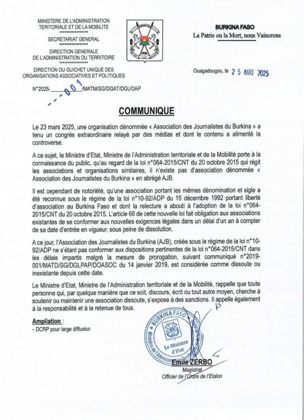 Burkina Faso : le gouvernement dissout l’Association des journalistes pour non-conformité légale