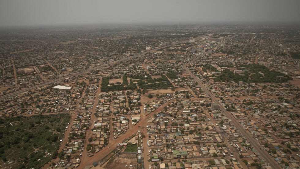 Burkina Faso: une amende pour la chaine BF1 et un journaliste suspendu suite à un reportage sur l’AJB