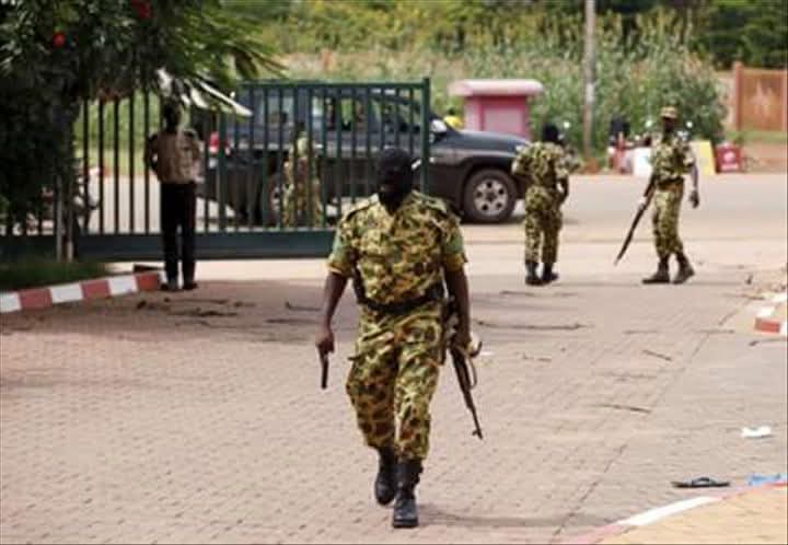 Burkina Faso: 21 militaires condamnés pour le coup d’État manqué de 2015 ont été graciés