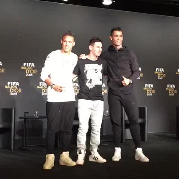DIRECT Messi, Ronaldo et Neymar: Qui va remporter le ballon d'or 2015 ?