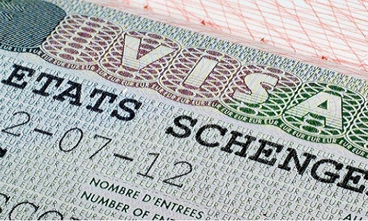 Trafic de faux visas : un récidiviste tombe avec 33 nouvelles plaintes