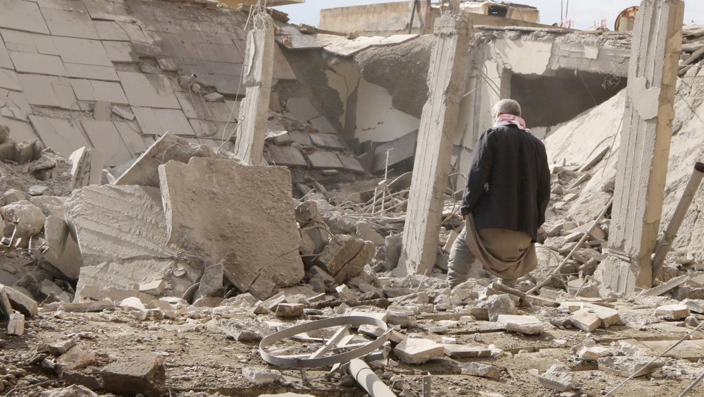 Syrie: Damas riposte au massacre de Deir Ezzor en bombardant Raqqa