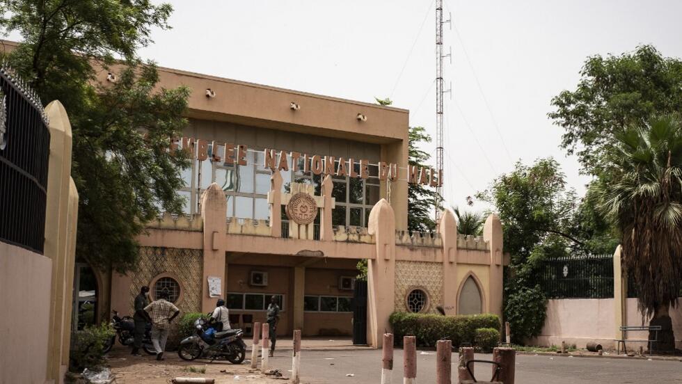 Mali: la Charte des partis va être abrogée, les politiques se préparent au combat