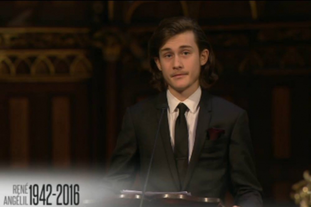 L’émotion de Céline Dion: les funérailles dignes et chantées de René Angélil