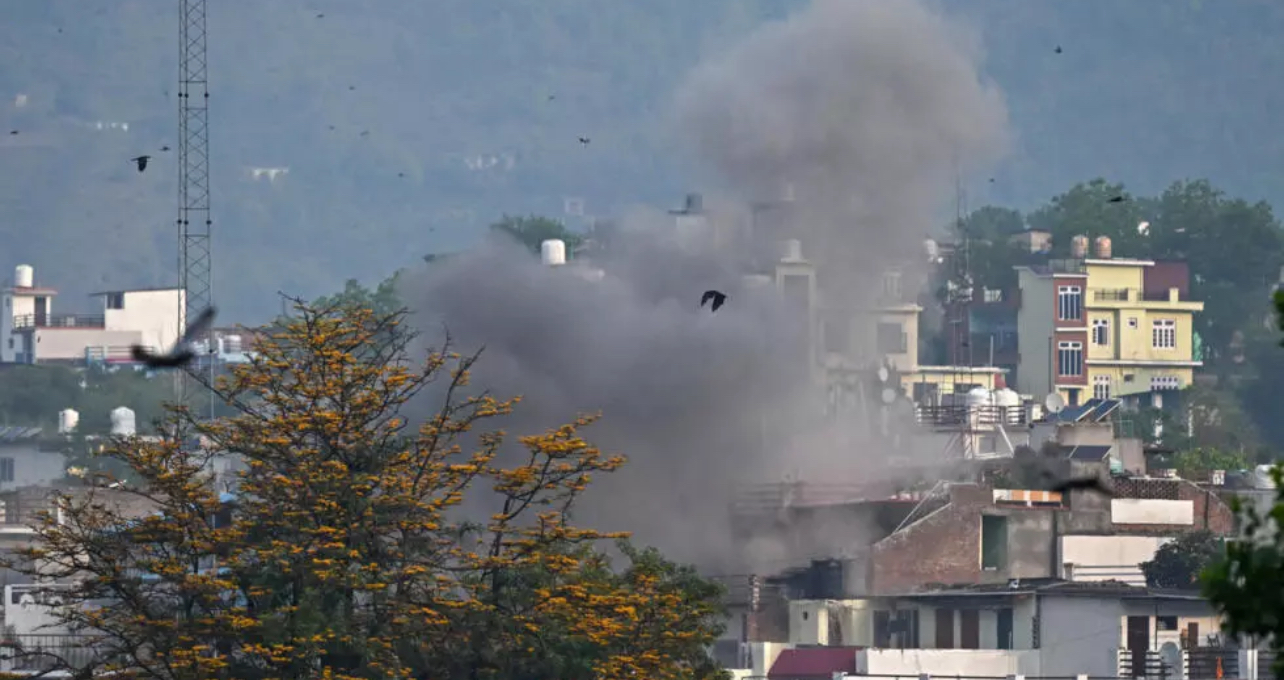 L'Inde frappe le Pakistan, qui riposte, au moins 34 morts