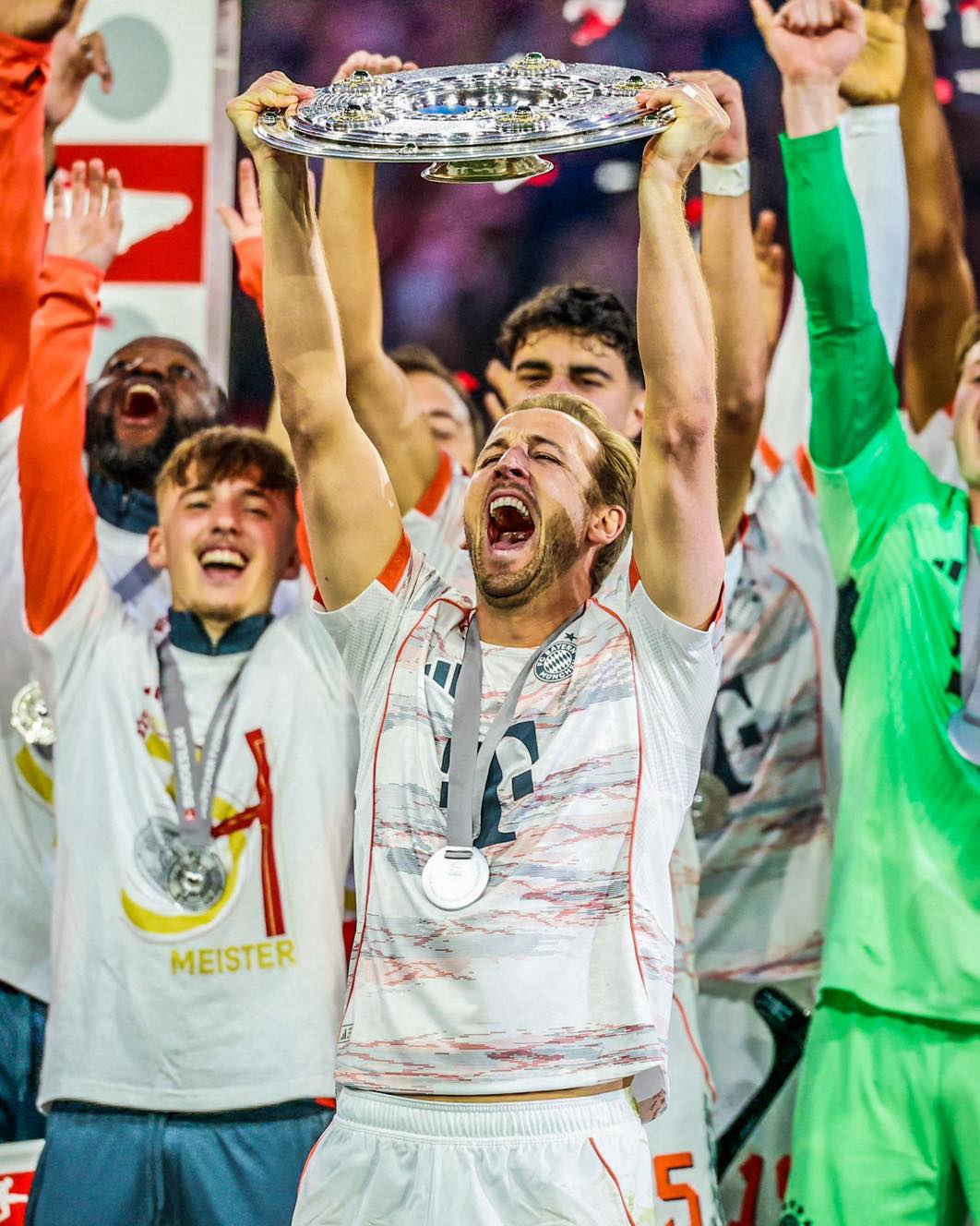 Foot : Harry Kane soulève le premier trophée collectif de sa carrière à 31 ans