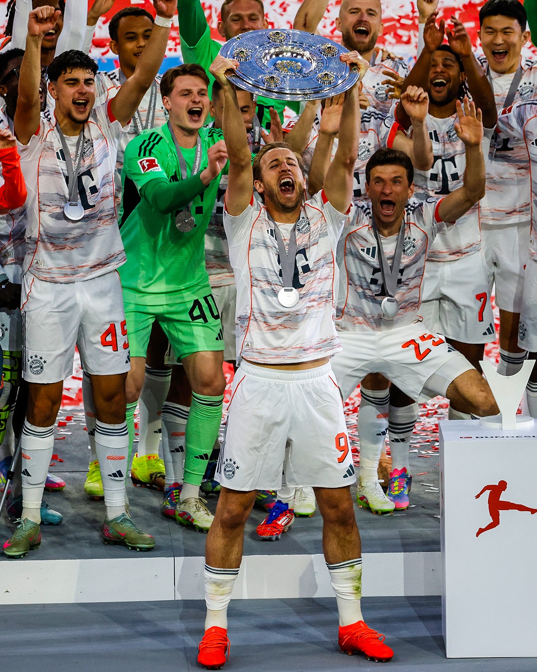 Foot : Harry Kane soulève le premier trophée collectif de sa carrière à 31 ans