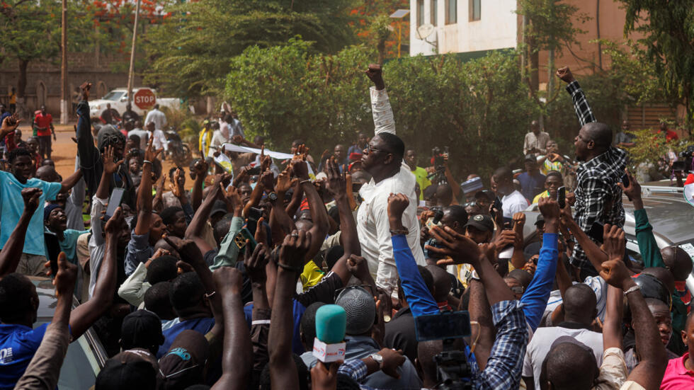 Mali: Cheick Oumar Doumbia, figure du mouvement pro-démocratie, agressé au couteau à Bamako