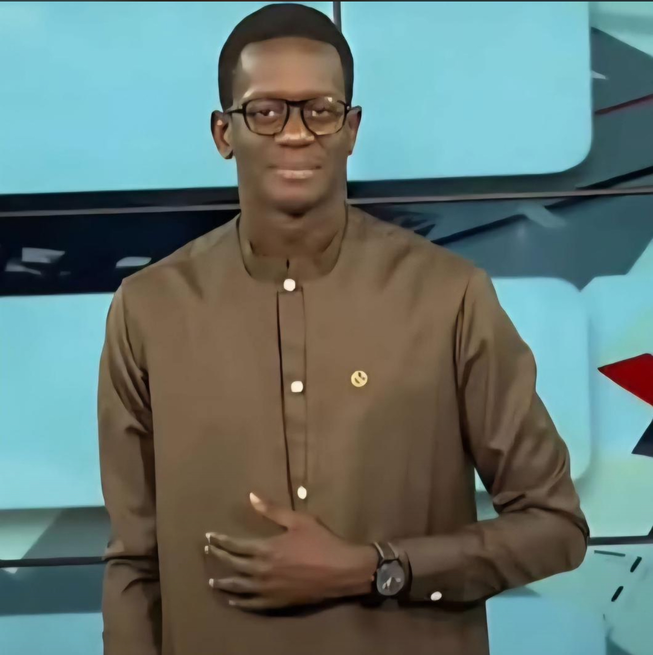 Dernière minute : le chroniqueur Arona Niang envoyé en prison pour "diffusion de fausses nouvelles"