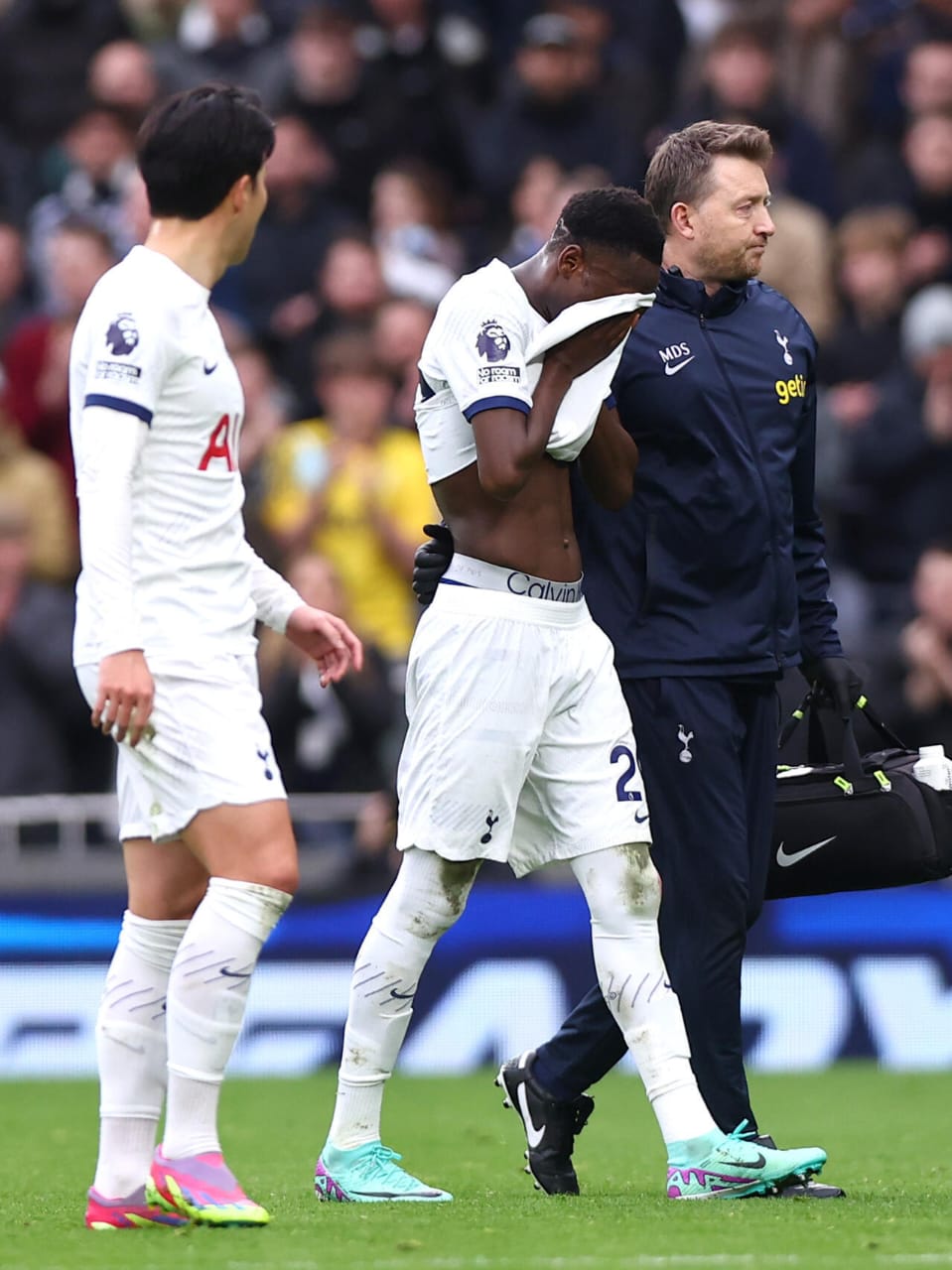 Foot: Pape Matar Sarr touché, Tottenham sous pression