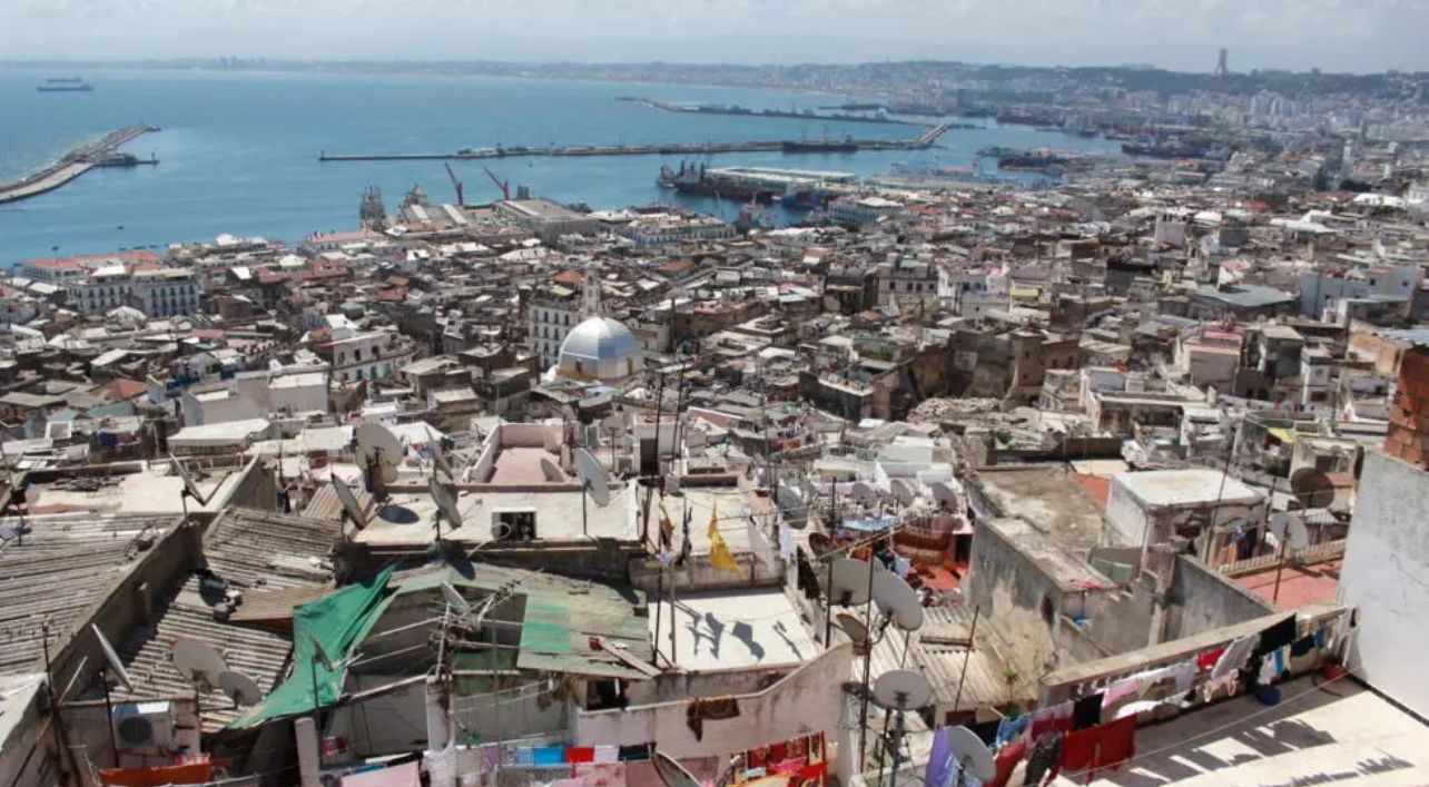 Algérie: dix ans de prison ferme pour trois ex-prétendants à la présidentielle de 2024