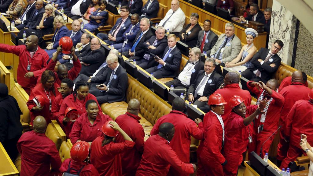 Afrique du Sud: Jacob Zuma pris à parti au Parlement