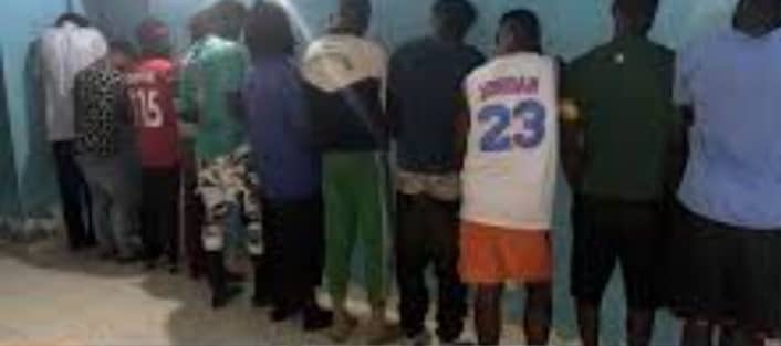 ​Opération coup de poing à Médina Yoro Foulah : dix individus arrêtés pour trafic illicite de bois