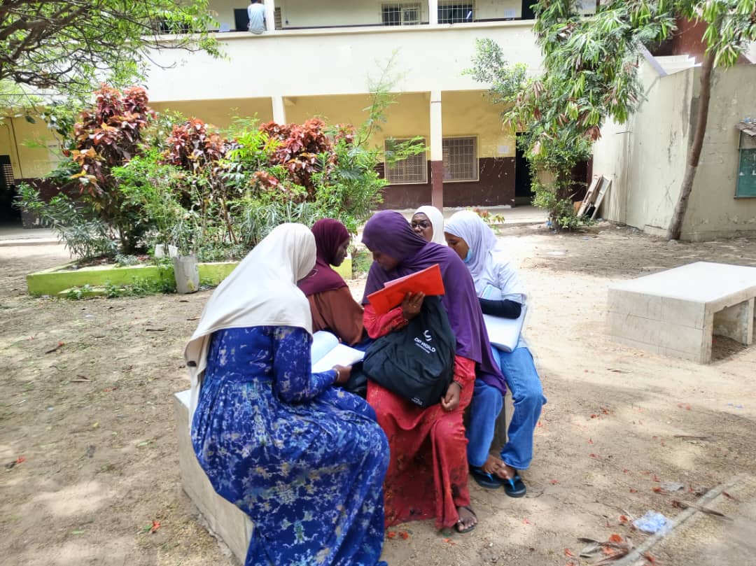 ​BAC 2025 : Démarrage sans incident, les premières épreuves jugées « abordables » par les candidats