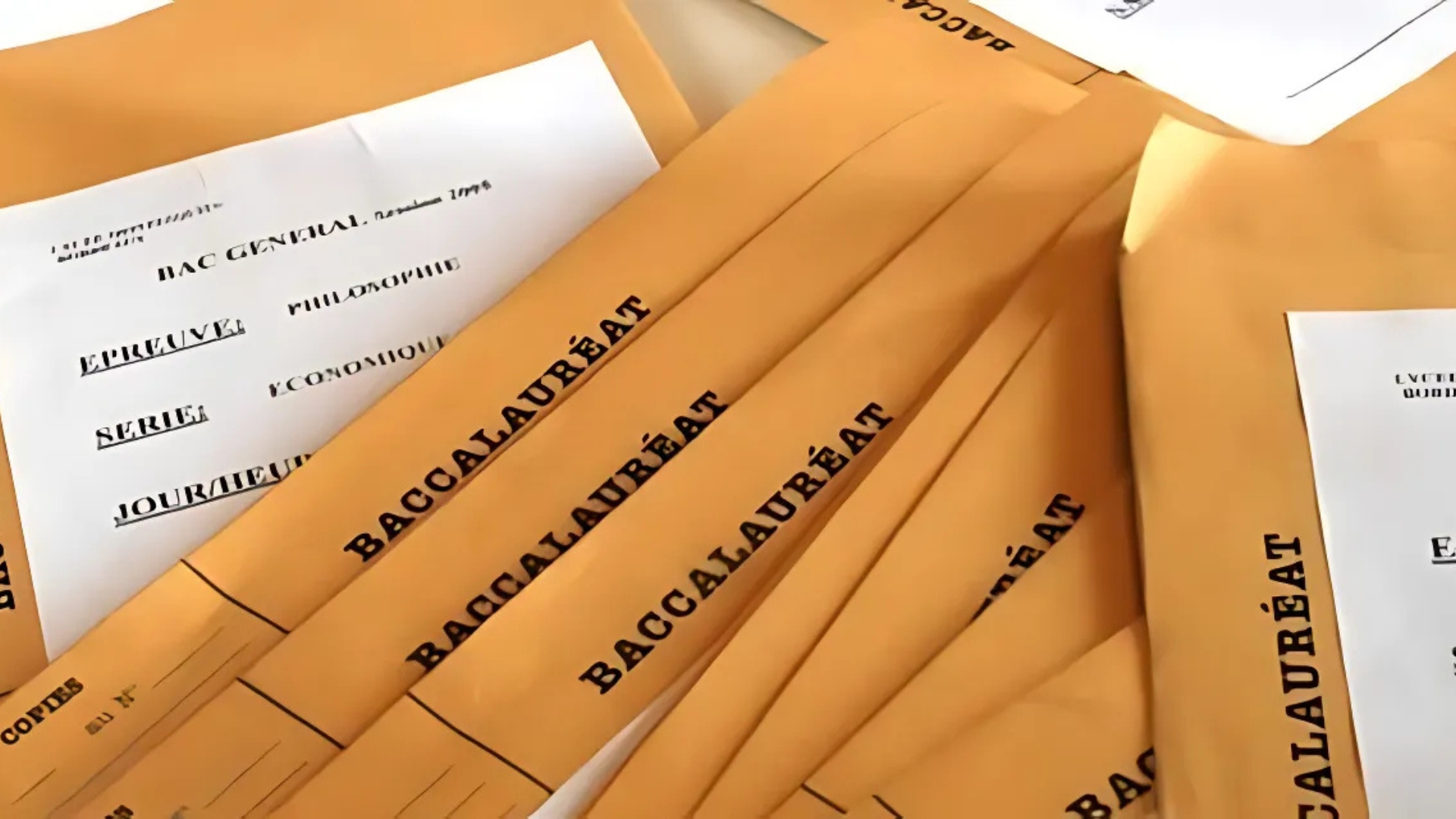 Tricherie au baccalauréat à Salikégné : trois (3) candidats exclus pour usage de téléphone portable