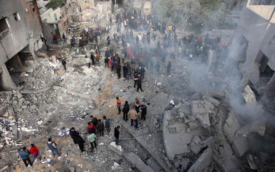 Gaza: la Défense civile fait état de 15 morts dans des frappes israéliennes pendant la nuit