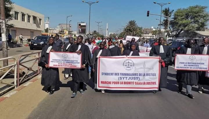 Mépris, blocage, inaction : L’entente SYTJUST–UNTJ décrète 48 heures de grève et interpelle le Président Diomaye