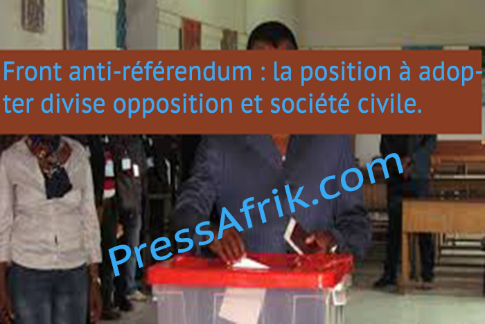 Front anti-référendum : la position à adopter divise opposition et société civile.