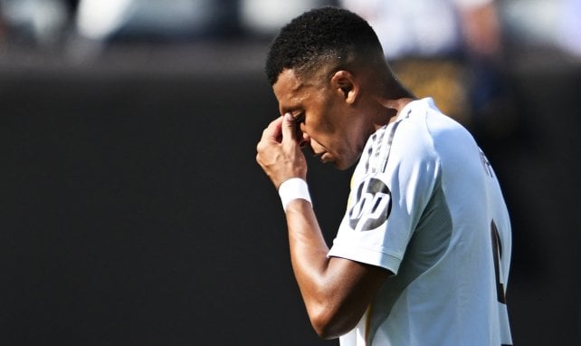 France: enquête ouverte après un signalement de chèques émis par Kylian Mbappé à destination de policiers