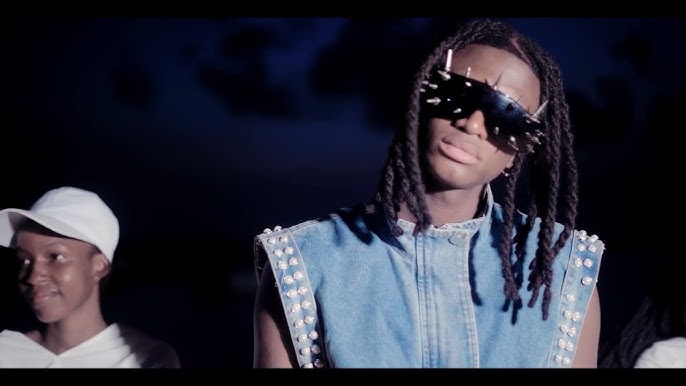 Vidéo obscène : le chanteur King Massaly entre les mains de la justice