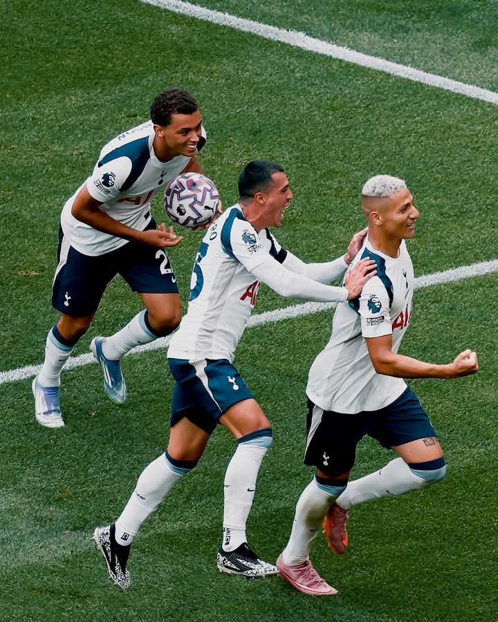 Premier League : Tottenham en démonstration face à Burnley, Sunderland domine West Ham