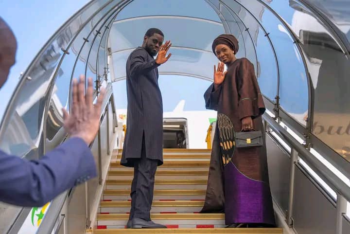 Bassirou Diomaye Faye quitte le Japon pour la France