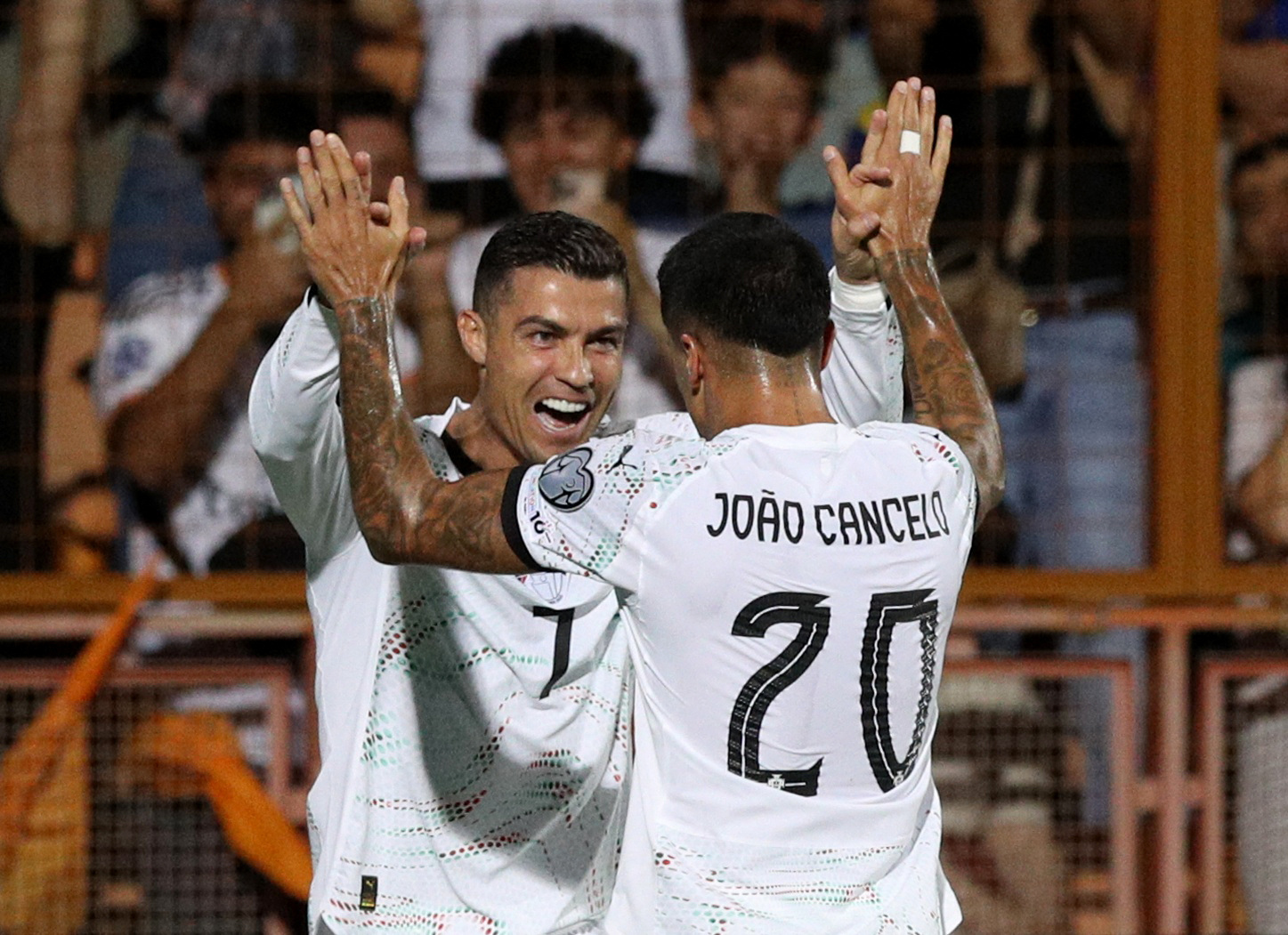 Qualifs Mondial 2026 : Cristiano Ronaldo inscrit son 140e but avec le Portugal