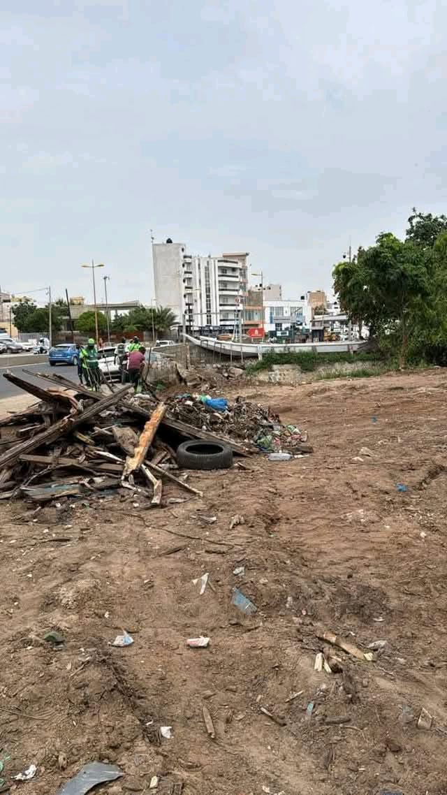 Place de Soumbédioune : le ministre Bamba Cissé lance l’offensive contre l’occupation anarchique de Dakar