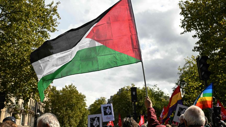 Le Royaume-Uni, le Canada et l'Australie reconnaissent officiellement l'État de Palestine