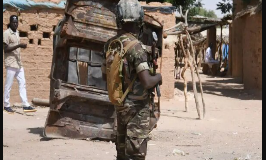 Niger: 40 civils tués dans un raid aérien de l'armée dans la région de Tillabéri