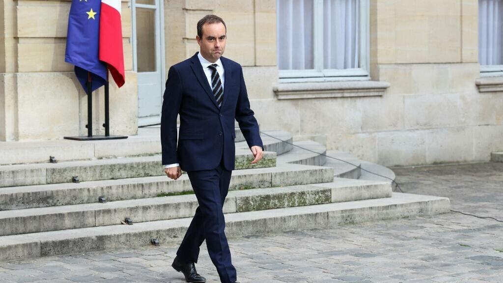 France: le Premier ministre Sébastien Lecornu a remis sa démission à Emmanuel Macron qui l'a acceptée