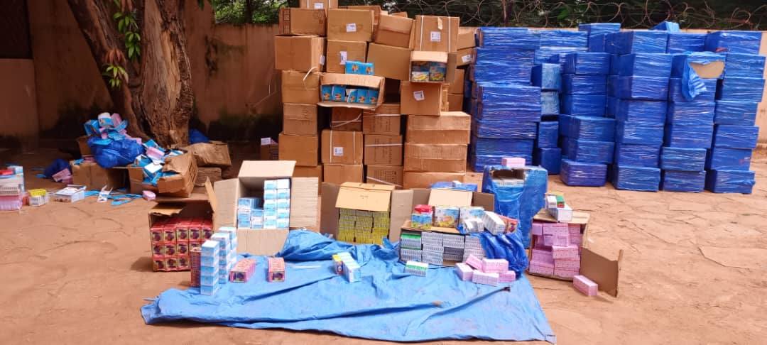Coup de filet contre les faux médicaments : 5 tonnes de contrefaçons saisies à Bamako