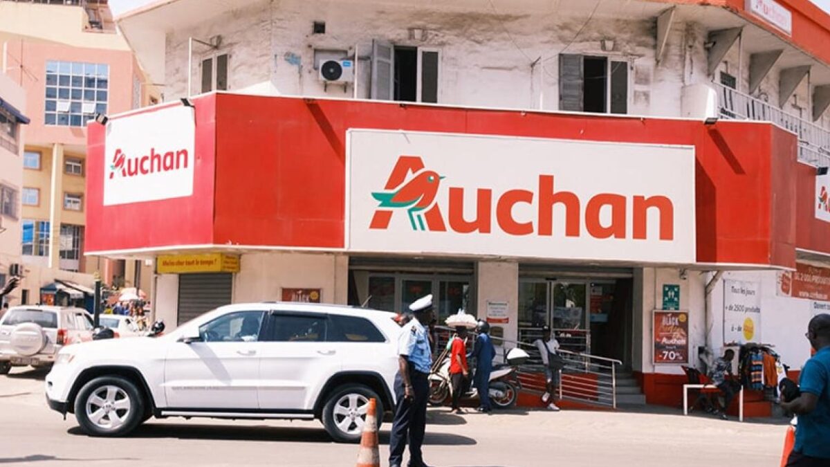 Auchan applique désormais un droit de timbre sur tous les paiements en espèces