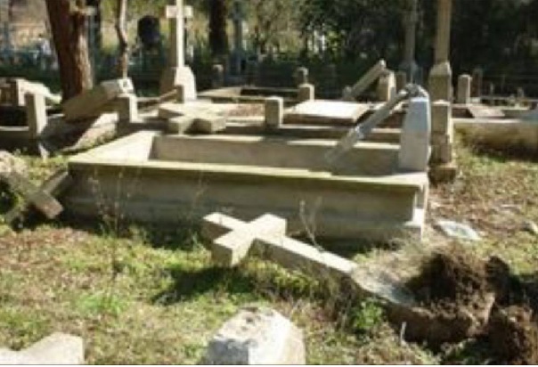 Rufisque : les cimetières catholiques profanés