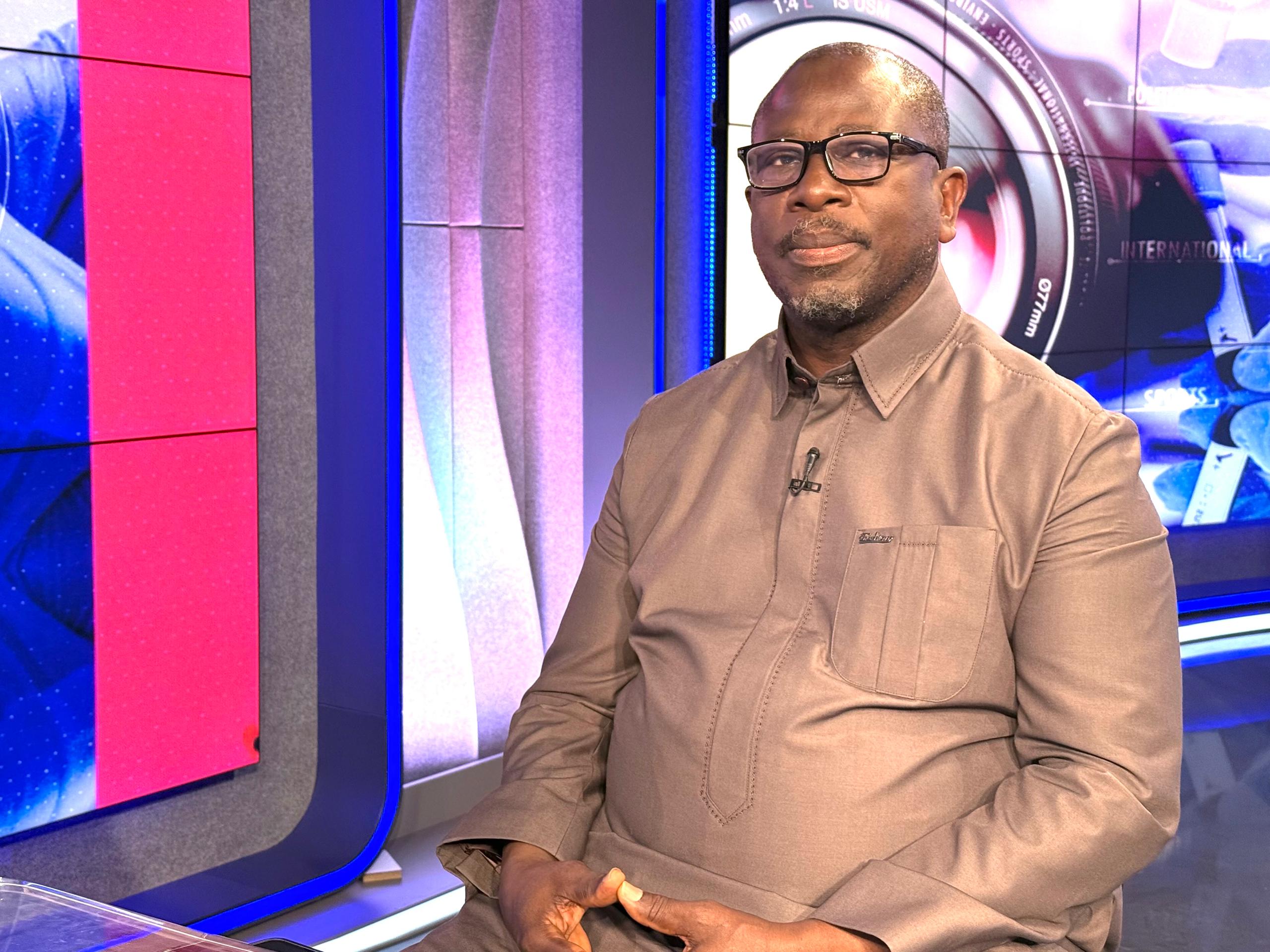 Crise politico-médiatique : le GRADEC alerte et appelle à la "retenue"