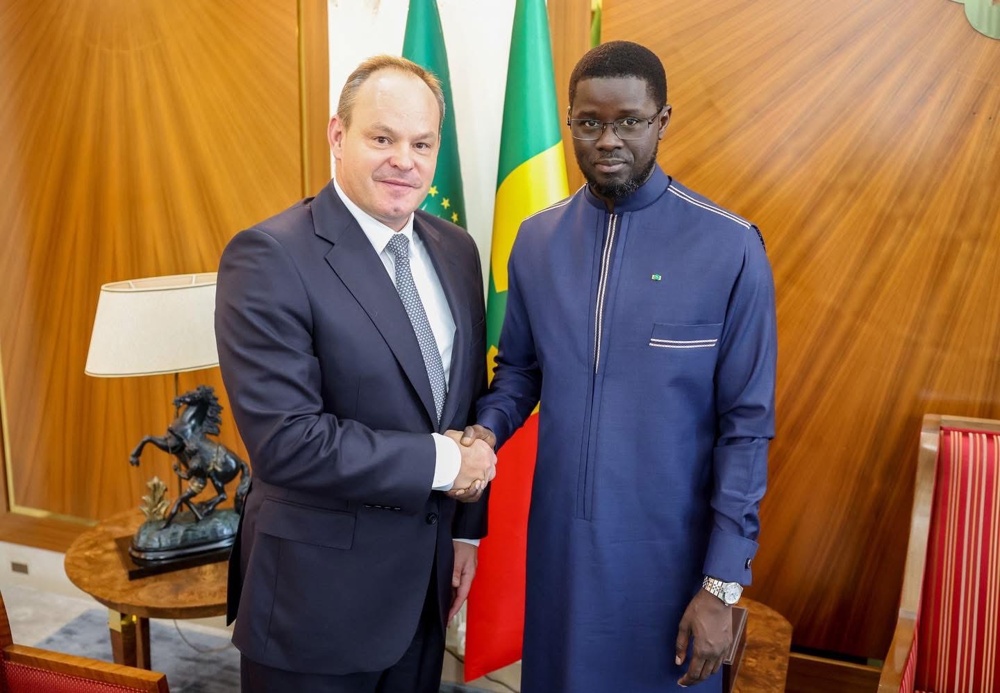 Le Président Bassirou Diomaye Faye reçoit le PDG de Resolute Mining