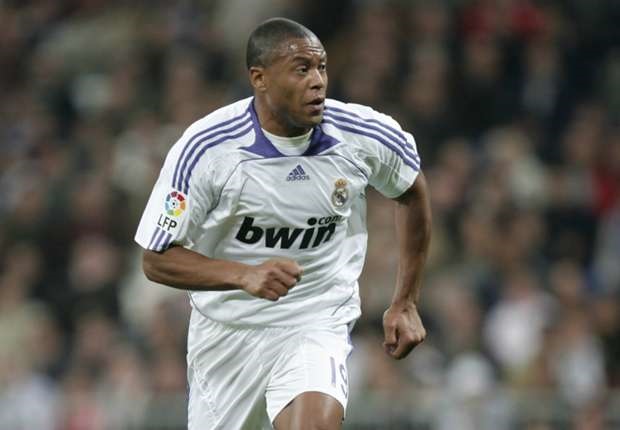 Julio Baptista : "Le Real doit jouer son jeu face au Barça"