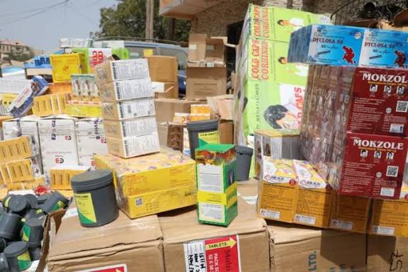 Guédiawaye : 50 millions de francs de médicaments illicites saisis au marché Bou Bess