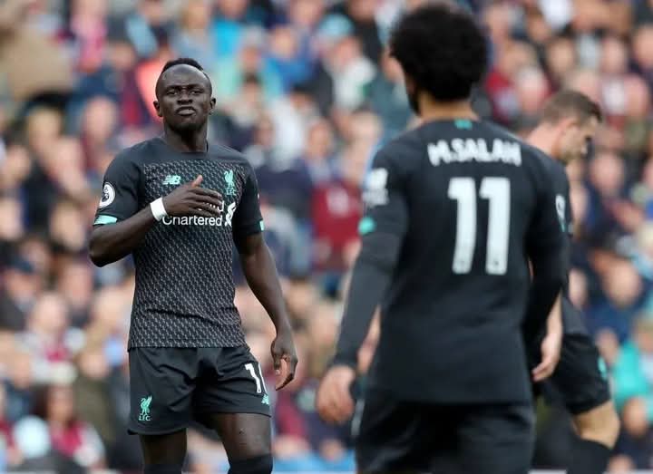 Incident de Burnley : Sadio Mané révèle enfin ce qu’il s’est réellement passé avec Salah