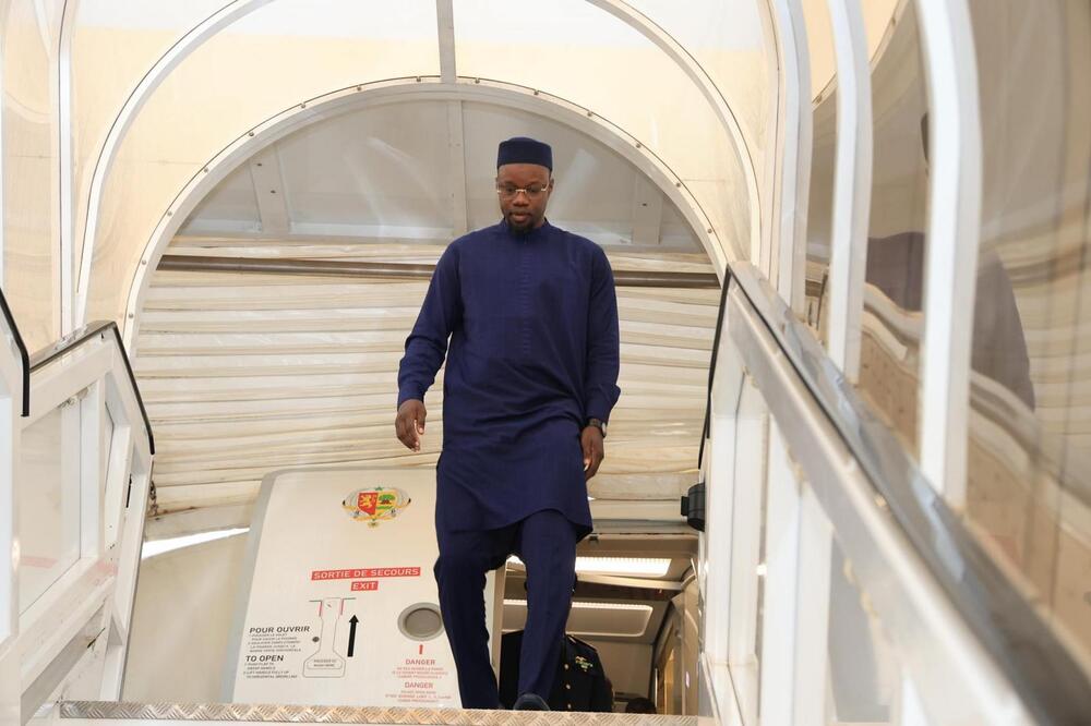 El Malick Ndiaye répond à Madiambal : « Sonko n’a pas fui, il part chercher de l’argent pour le Sénégal »