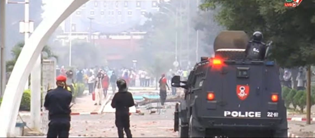 Affrontements à l’UCAD entre étudiants et FDS : plusieurs blessés enregistrés, le collectif des amicales maintient la lutte 